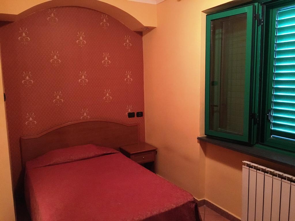 Hotel Stefano A Melito Melito di Napoli Eksteriør billede