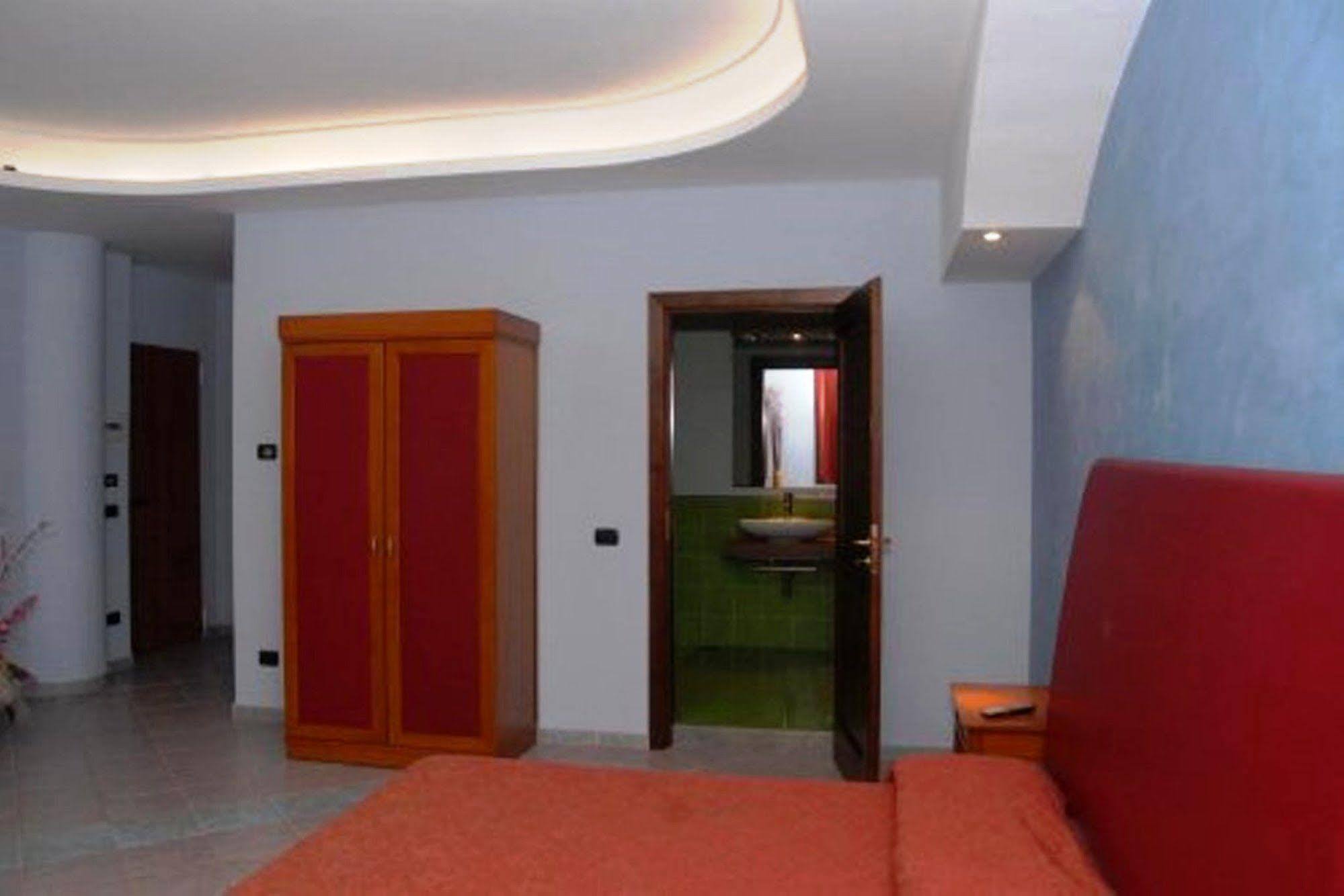 Hotel Stefano A Melito Melito di Napoli Eksteriør billede